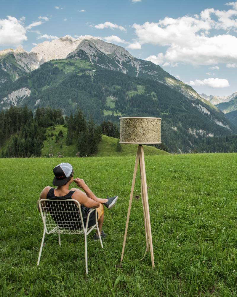 Stehleuchte Heu Dreibein Holz 48 5 cm