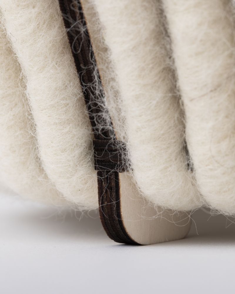 Tischleuchte aus Wolle Konus