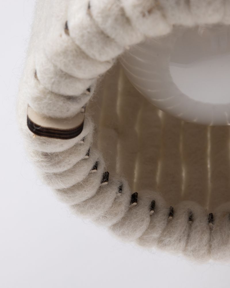 Pendelleuchte aus Wolle Konus