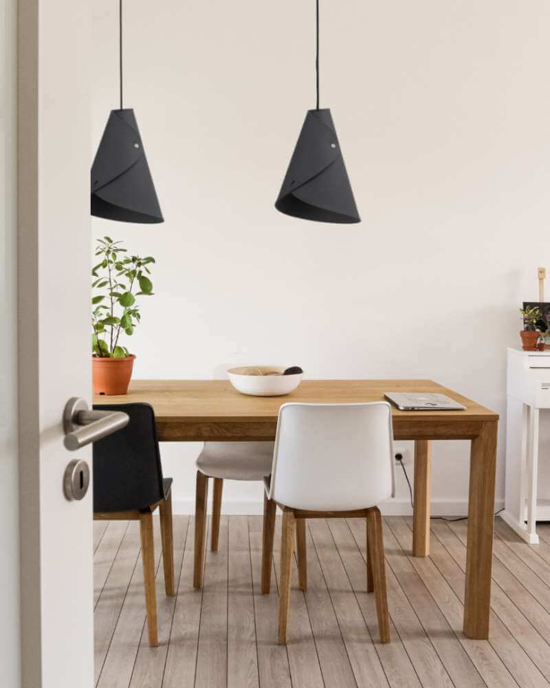 2er Pendelleuchte geschwungen Balkenbaldachin Pastellblau