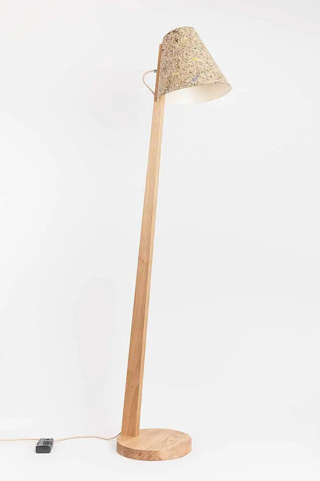 Stehleuchte geschwungen