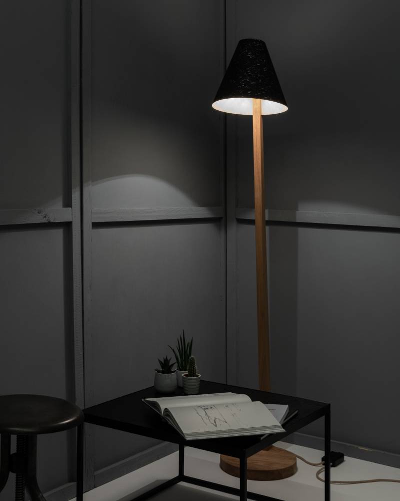 Stehleuchte geschwungen Ananasfasern Pinatex