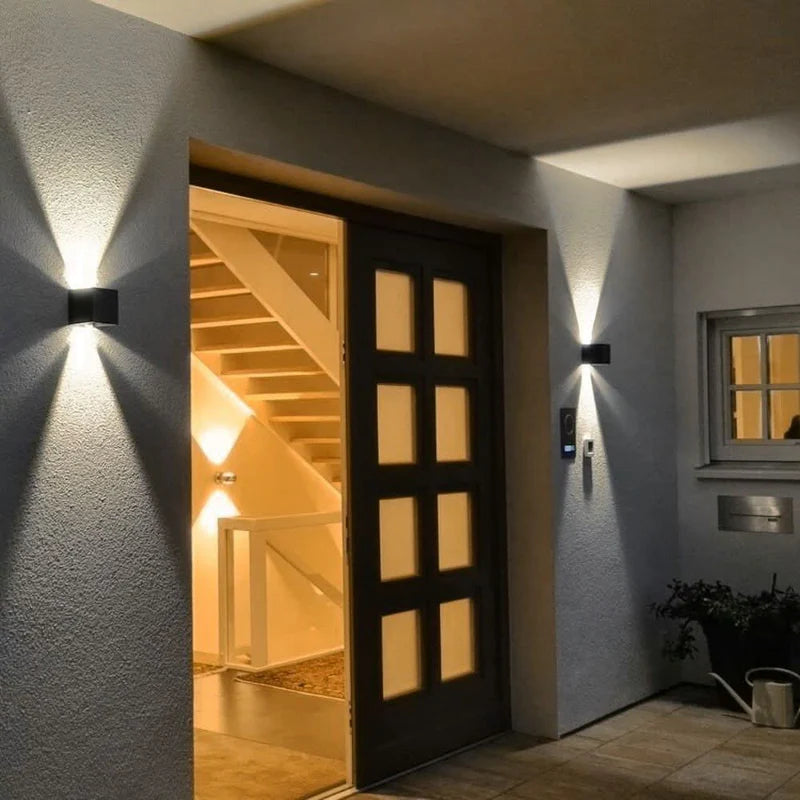 Ixa LED Wandleuchte mit Bewegungsmelder