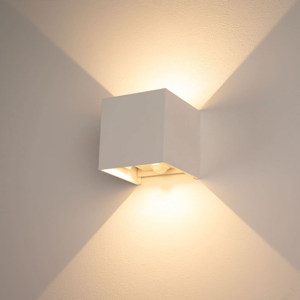 Ixa LED Wandleuchte mit Bewegungsmelder