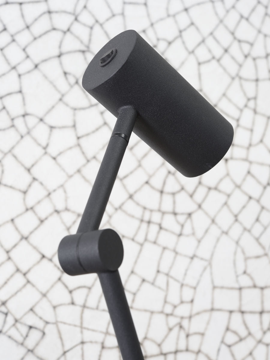 Stehleuchte Eisen Montreux LED schwarz