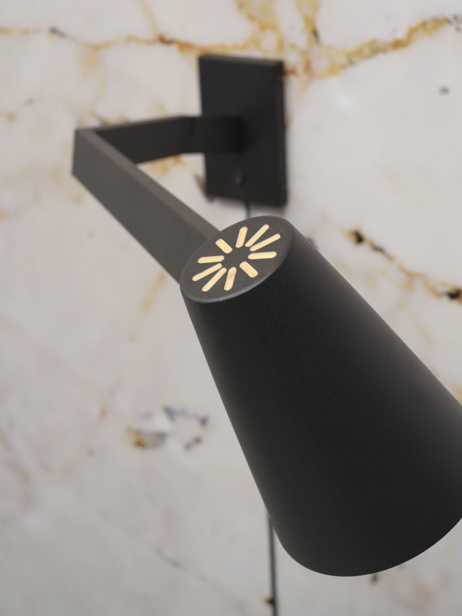 Biarritz Eisen Wandleuchte mit langem Arm Schwarz