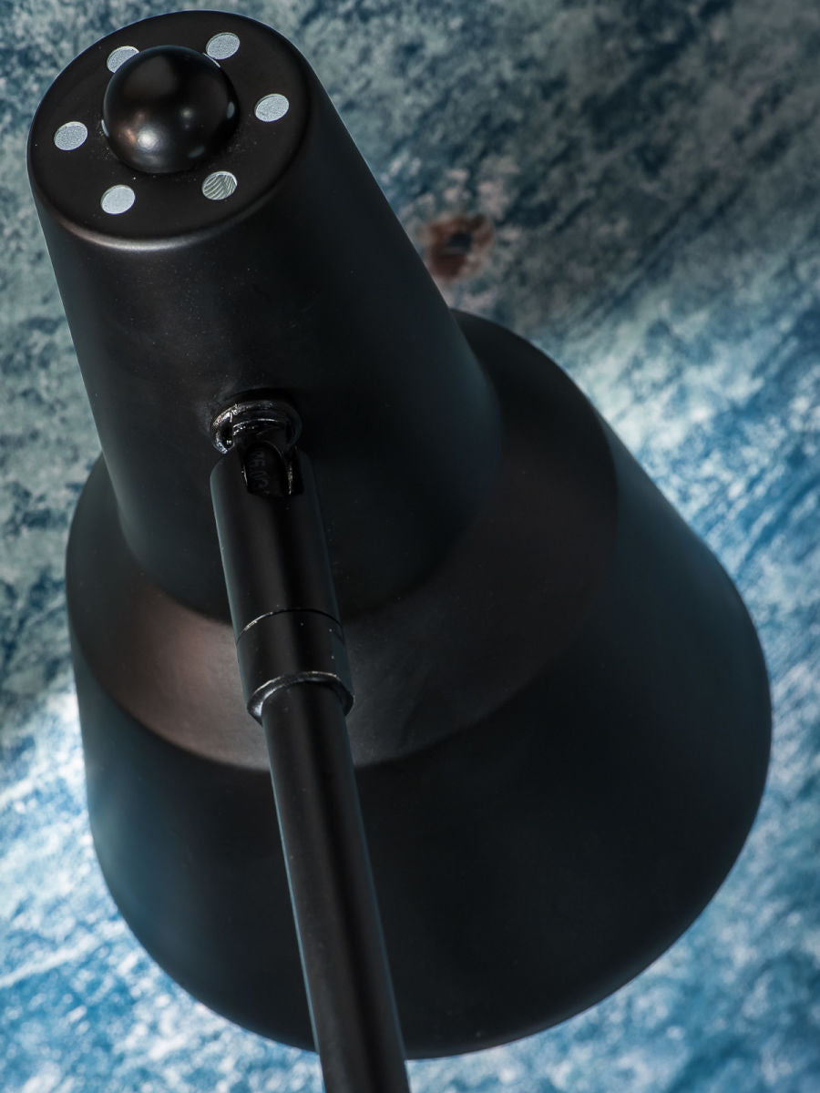 Valencia schwarze Eisen Tischlampe